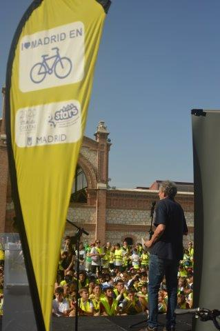 Presentación del acto en Matadero. Vista trasera