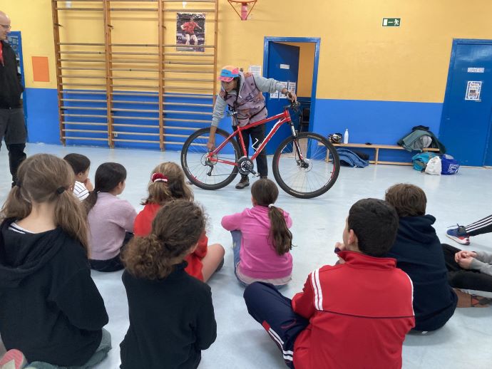 Momento del taller de mec&aacute;nica