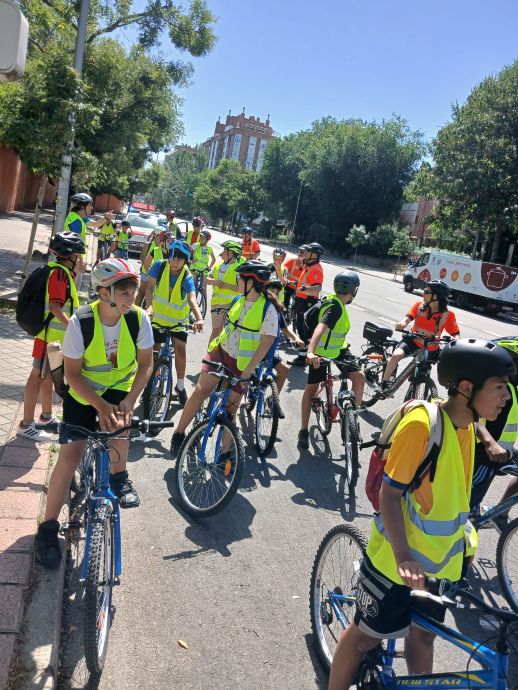Bicicletada intercentros en Vallecas