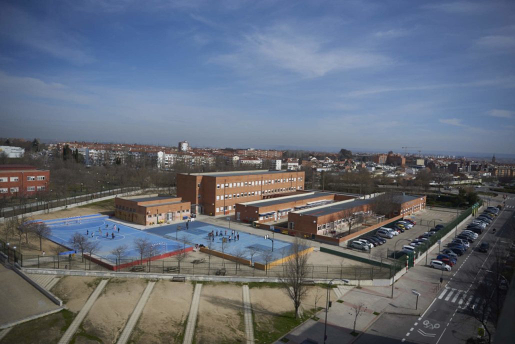 Imagen aérea del colegio público Valdebernardo