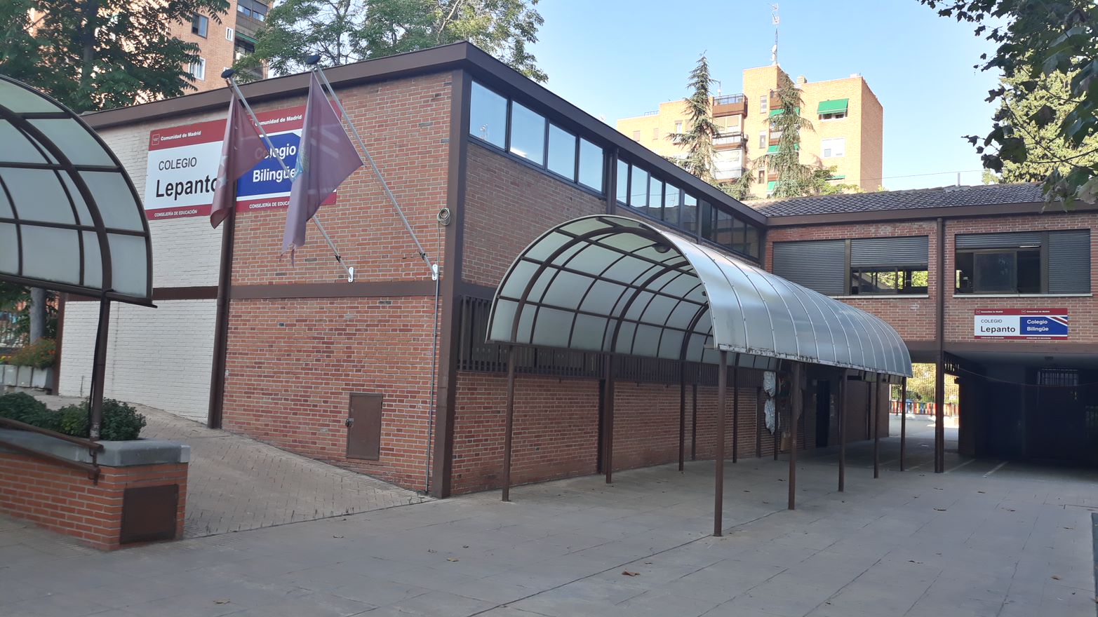 Fachada del Colegio Público Lepanto