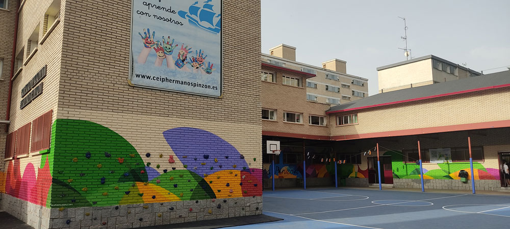 Fachada del CEIP Hermanos Pinzón