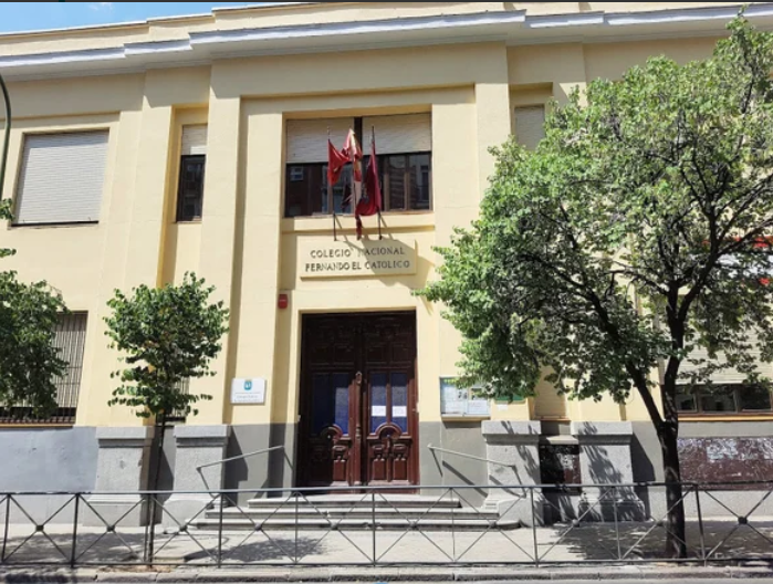 Fachada del Colegio Público Fernando el Católico