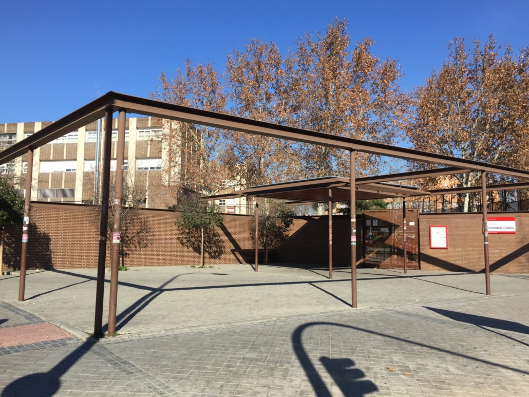 Fachada del colegio público Cristóbal Colón