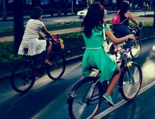 Mujeres en bicicleta. Labicikleta.com